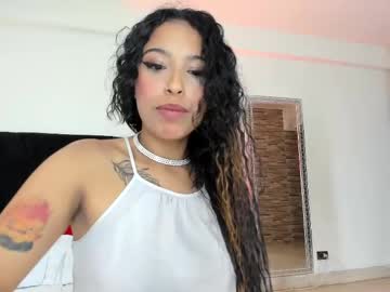 Akemirosse Chaturbate stream image from January 24, 2025