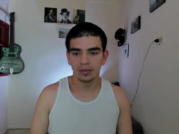 Ares_Johnsonn Chaturbate stream image from January 24, 2025