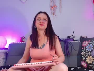 Catalinamommyx Chaturbate stream image from January 24, 2025