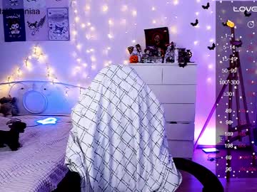 Crystalsomnia Chaturbate stream image from January 24, 2025