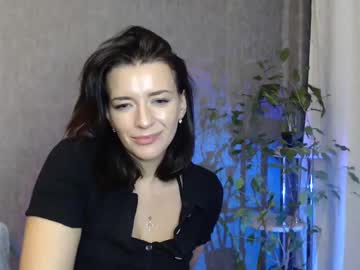 Elinapretty Chaturbate stream image from January 24, 2025