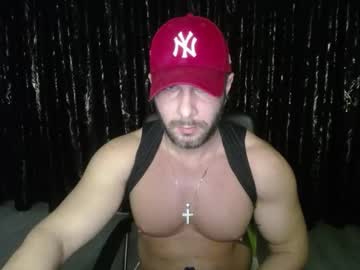 Hotterlrg Chaturbate stream image from January 24, 2025