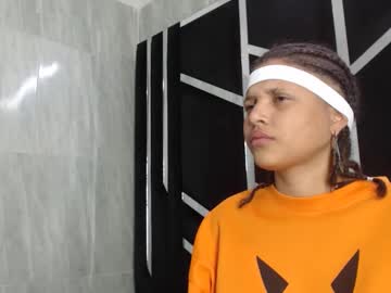 Michell_Rs Chaturbate stream image from January 24, 2025