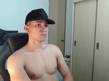 Thin_Tommy11 Chaturbate stream image from January 24, 2025