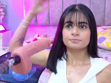 Bella_Thix Chaturbate stream image from January 24, 2025