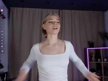 Falinegelling Chaturbate stream image from January 24, 2025