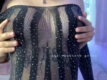 Ginny_Julia Chaturbate stream image from January 24, 2025
