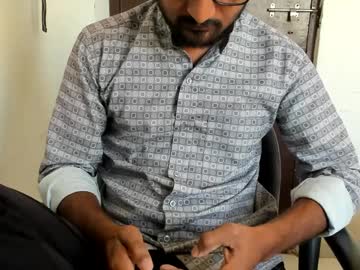 Uncutraja Chaturbate stream image from January 24, 2025