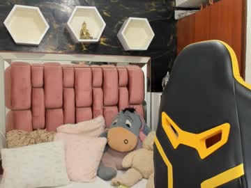 Xlmena_Slut Chaturbate stream image from January 24, 2025