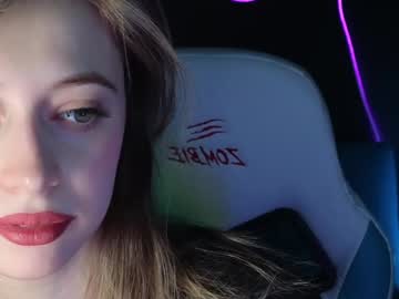 Carolinaares Chaturbate stream image from January 24, 2025
