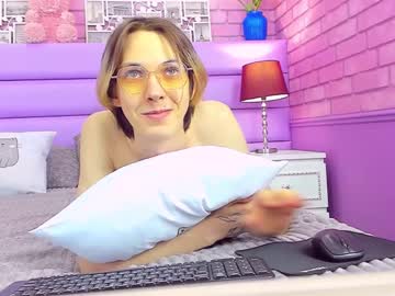 Lynxmoll Chaturbate stream image from January 24, 2025