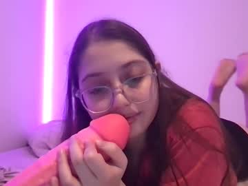 Sexylilbab3 Chaturbate stream image from January 24, 2025