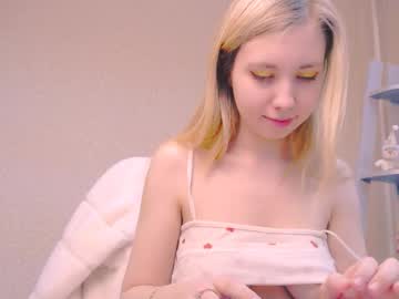 Alicemias_ Chaturbate stream image from January 24, 2025