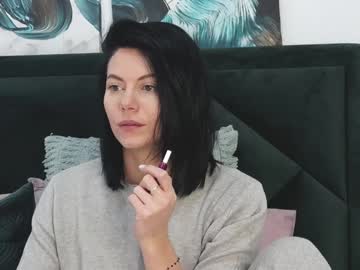 Taniyagrey Chaturbate stream image from January 24, 2025