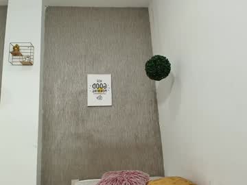 Zhamira_21 Chaturbate stream image from January 24, 2025