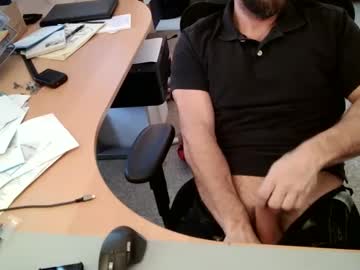 Jdanderon Chaturbate stream image from January 24, 2025