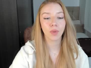 Sofia_Woodss Chaturbate stream image from January 24, 2025