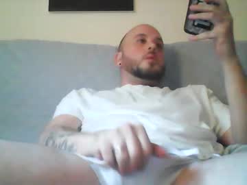 Aleeeexx4u Chaturbate stream image from January 24, 2025