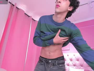 Alezzandro_ Chaturbate stream image from January 24, 2025