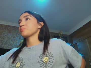 Carolinne_Wills Chaturbate stream image from January 24, 2025