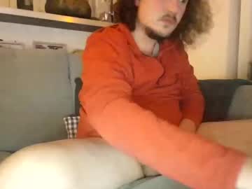 None8892 Chaturbate stream image from January 24, 2025
