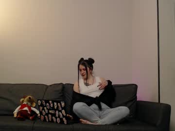 Pretty_Kriass Chaturbate stream image from January 24, 2025