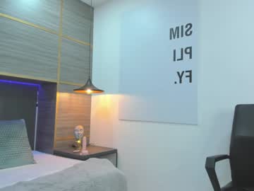 Daphne_Evanss Chaturbate stream image from January 24, 2025