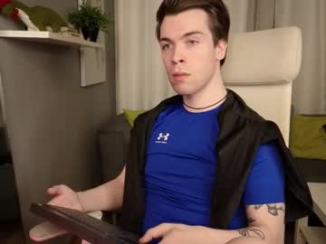 Fluppybird Chaturbate stream image from January 24, 2025