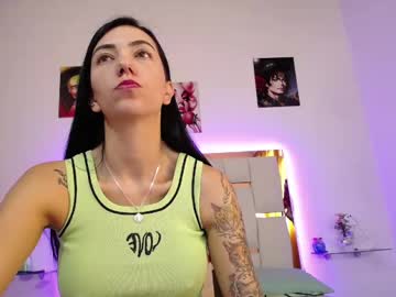 Lunazambrano18 Chaturbate stream image from January 24, 2025