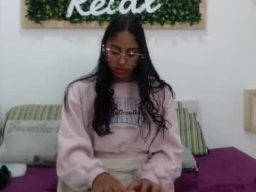 Queenpaau Chaturbate stream image from January 24, 2025