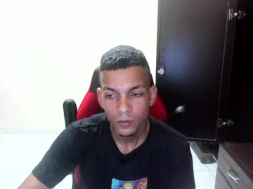 Yosoy_Groott Chaturbate stream image from January 24, 2025