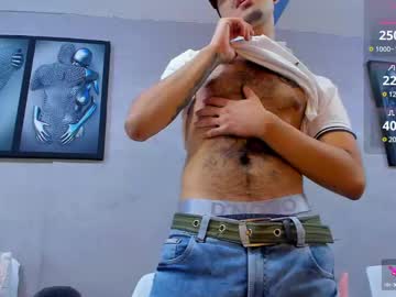 Bradgill Chaturbate stream image from January 24, 2025