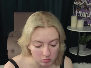 Elsacarterr Chaturbate stream image from January 24, 2025