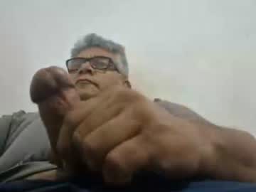 Poli475 Chaturbate stream image from January 24, 2025