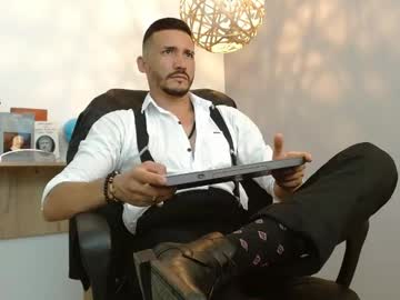 Reiko_85_ Chaturbate stream image from January 24, 2025