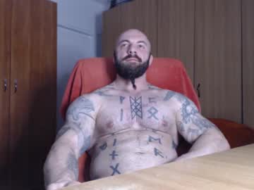 Strongivan Chaturbate stream image from January 24, 2025