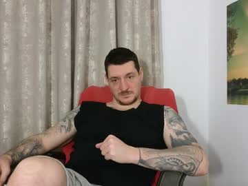 Tattooedhunk_ Chaturbate stream image from January 24, 2025