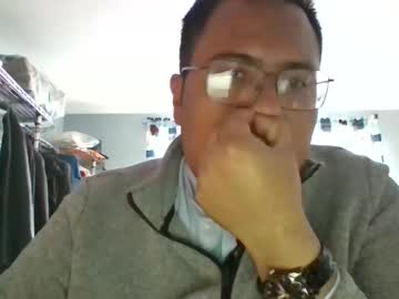 Urielmedina960831 Chaturbate stream image from January 24, 2025