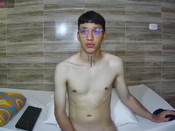 Aaronthomas_ Chaturbate stream image from January 24, 2025