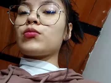 Dulce_Cosmic Chaturbate stream image from January 24, 2025