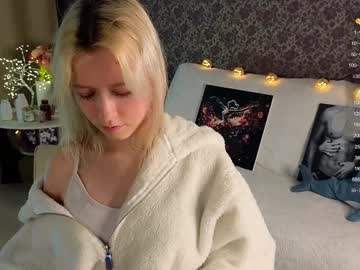 Izuumilol Chaturbate stream image from January 24, 2025