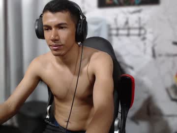 Noah_89r Chaturbate stream image from January 24, 2025