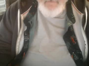 Rndmronnie Chaturbate stream image from January 24, 2025