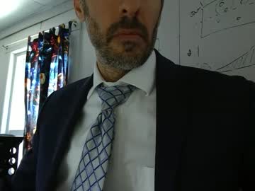 Wellheynow Chaturbate stream image from January 24, 2025