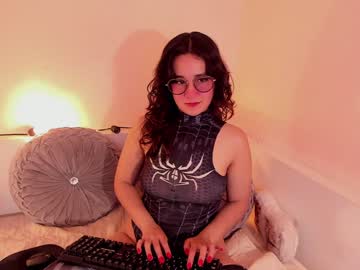 Akire_Charmed Chaturbate stream image from January 24, 2025