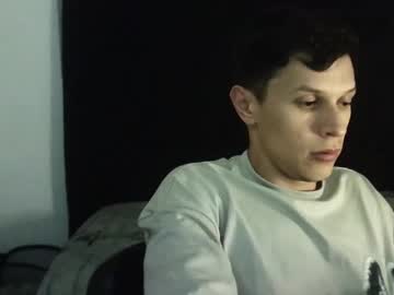 Davebroww Chaturbate stream image from January 24, 2025