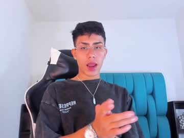Alannaughty_ Chaturbate stream image from January 24, 2025