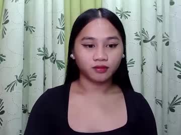 Petite_Trish Chaturbate stream image from January 24, 2025