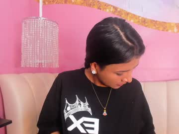 Marianaalopez_ Chaturbate stream image from January 25, 2025