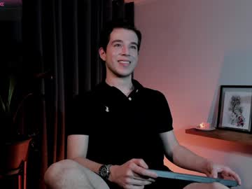 Therealmartincox Chaturbate stream image from January 25, 2025